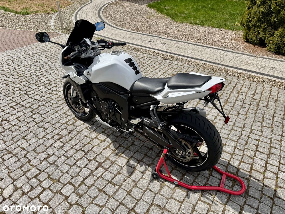 Yamaha FZ - 21