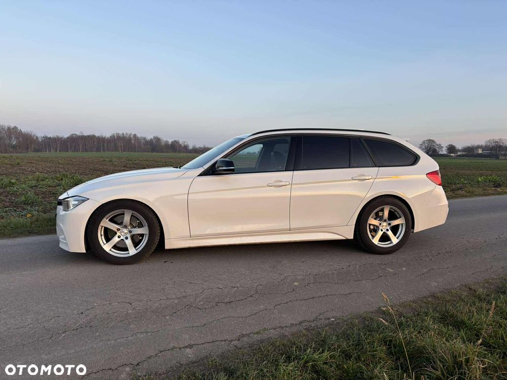 BMW Seria 3 325d M Sport - 8