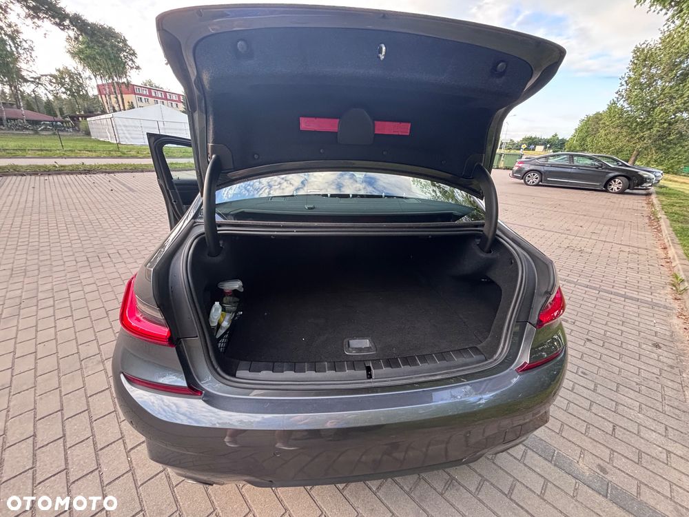 BMW Seria 3 - 12