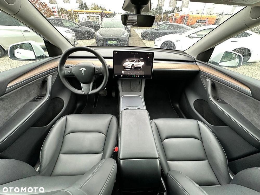 Tesla Y Model Long Range Dual Motor AWD - 16