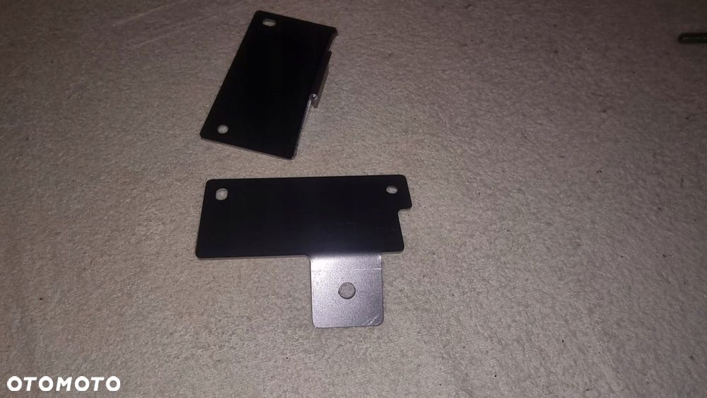 STELAŻ UCHWYT MOCOWANIE ZMIENIARKI CD BMW 8 E31 840 850 - 9