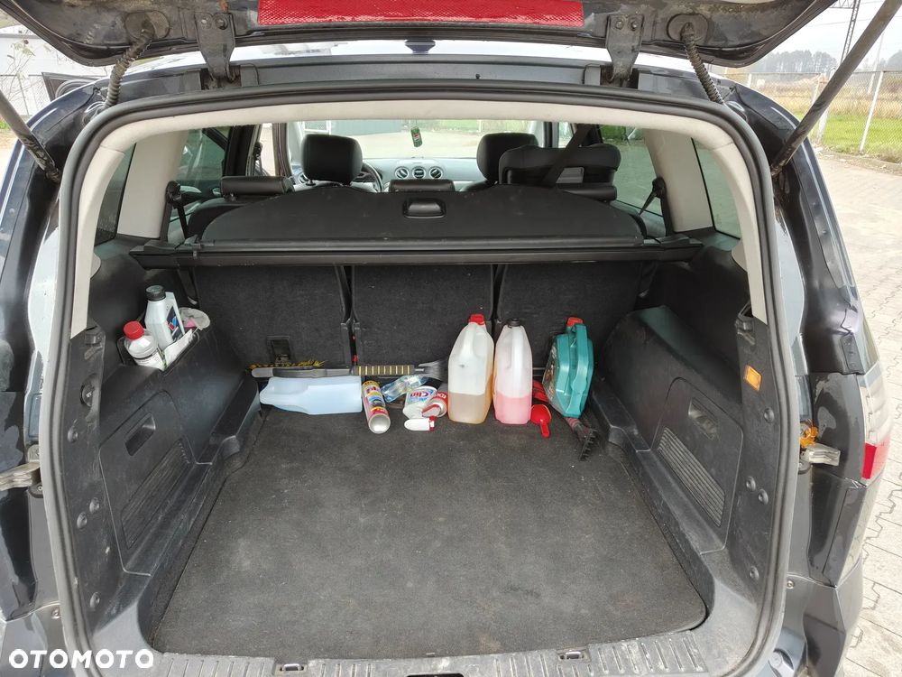 Ford S-Max - 7