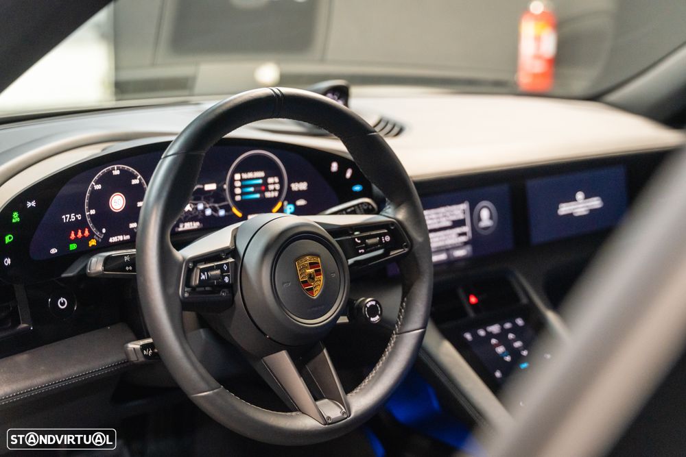 Porsche Taycan Sport Turismo 4S - 8