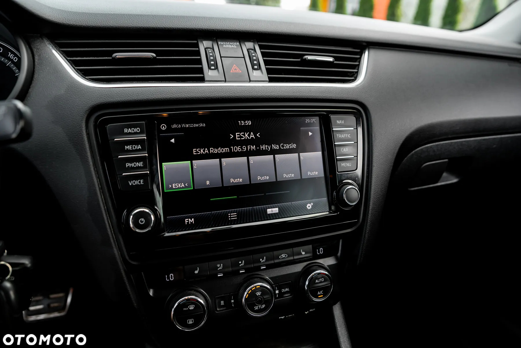 Skoda Octavia Combi 2.0 TDI 4x4 DSG Scout - 32