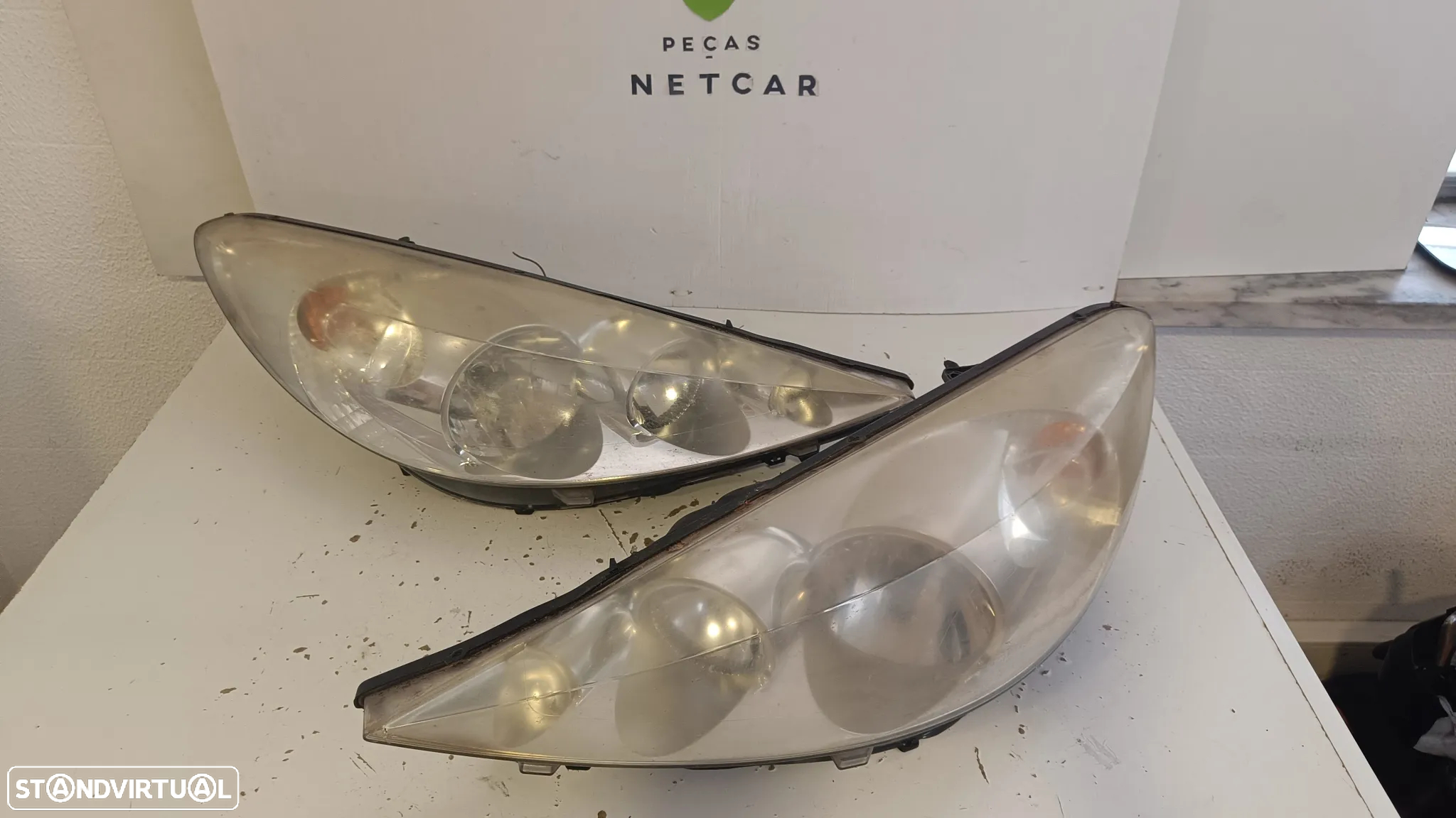 Farol óptica  esquerdo Peugeot 206 + 2011 - 2