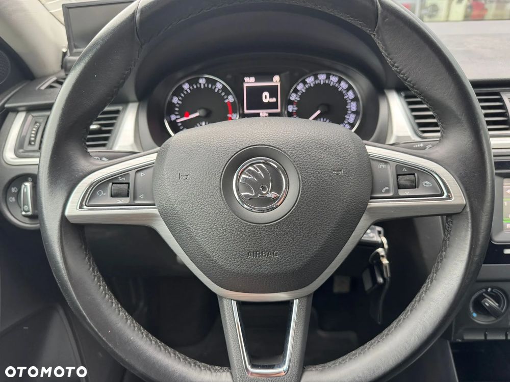 Skoda RAPID 1.2 TSI Ambition - 9