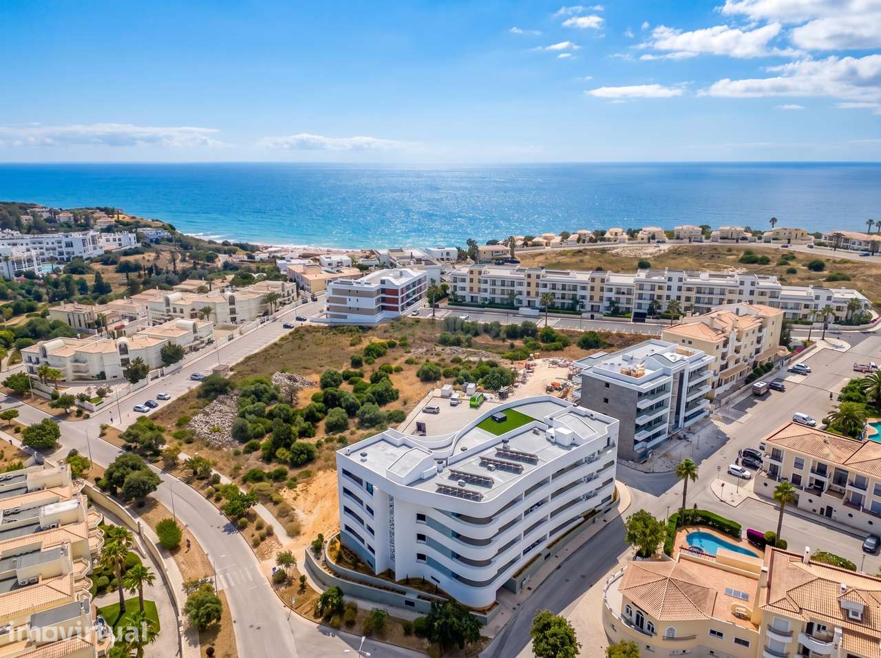 Apartamento Novo de Luxo a Poucos Passos da Praia em Porte de Mos, Lag - Grande imagem: 5/36