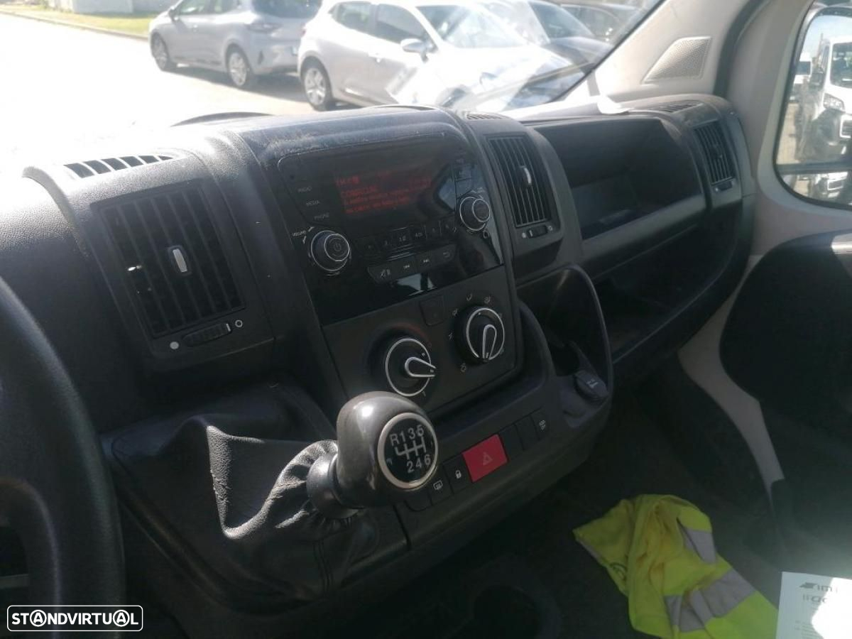 Peugeot Boxer 2.2 BlueHDi 335 7L c/iva - 4