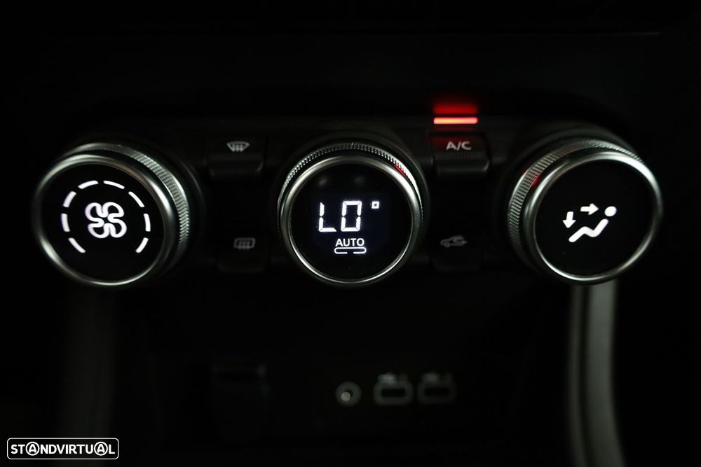 Renault Captur 1.0 TCe Techno Bi-Fuel - 13