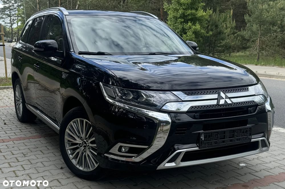 Mitsubishi Outlander 2.4 4WD Diamant+ - 5