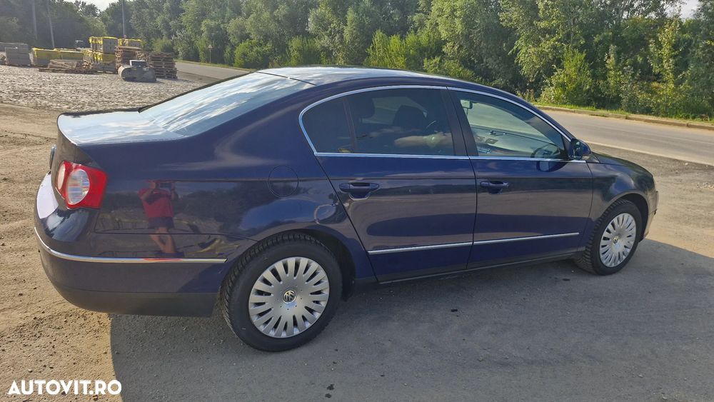 Volkswagen Passat 2.0 TDI BlueMotion Technology DPF Comfortline - 7