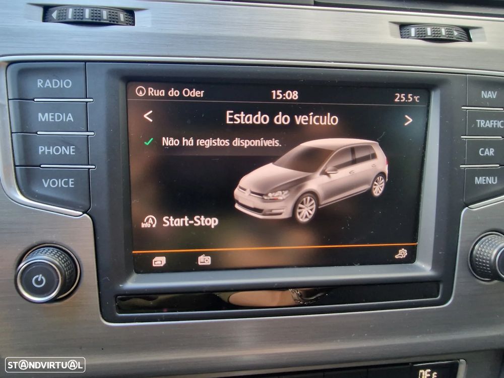 VW Golf 1.6 TDI BlueMotion DSG Lounge - 29