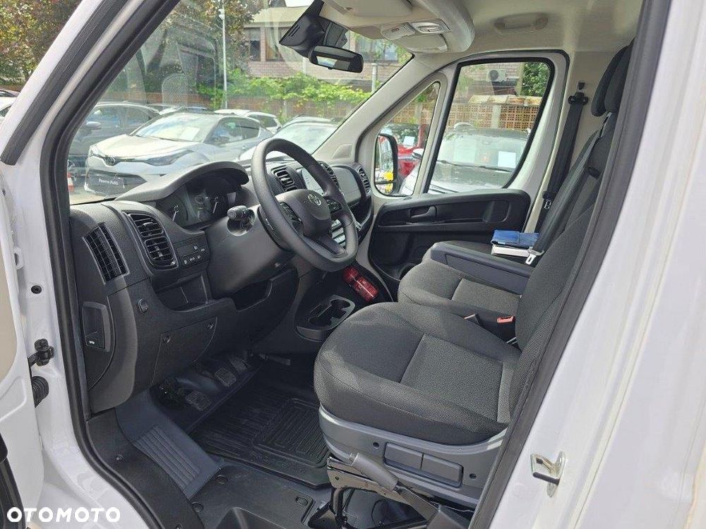 Toyota Proace MAX - 17