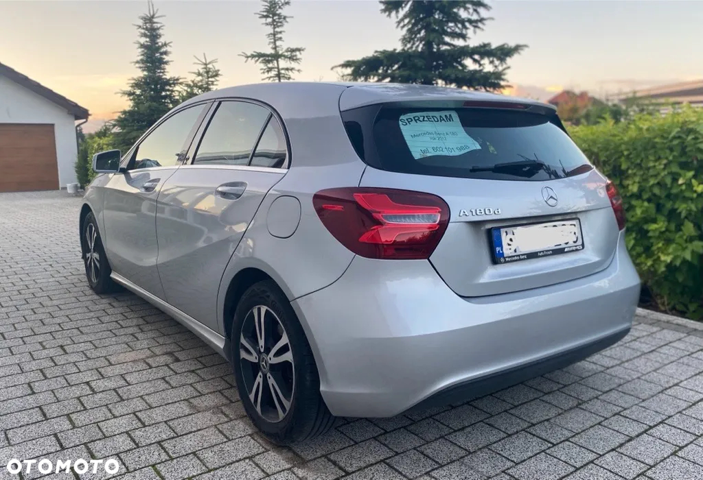 Mercedes-Benz Klasa A 180 d 7G-DCT - 4