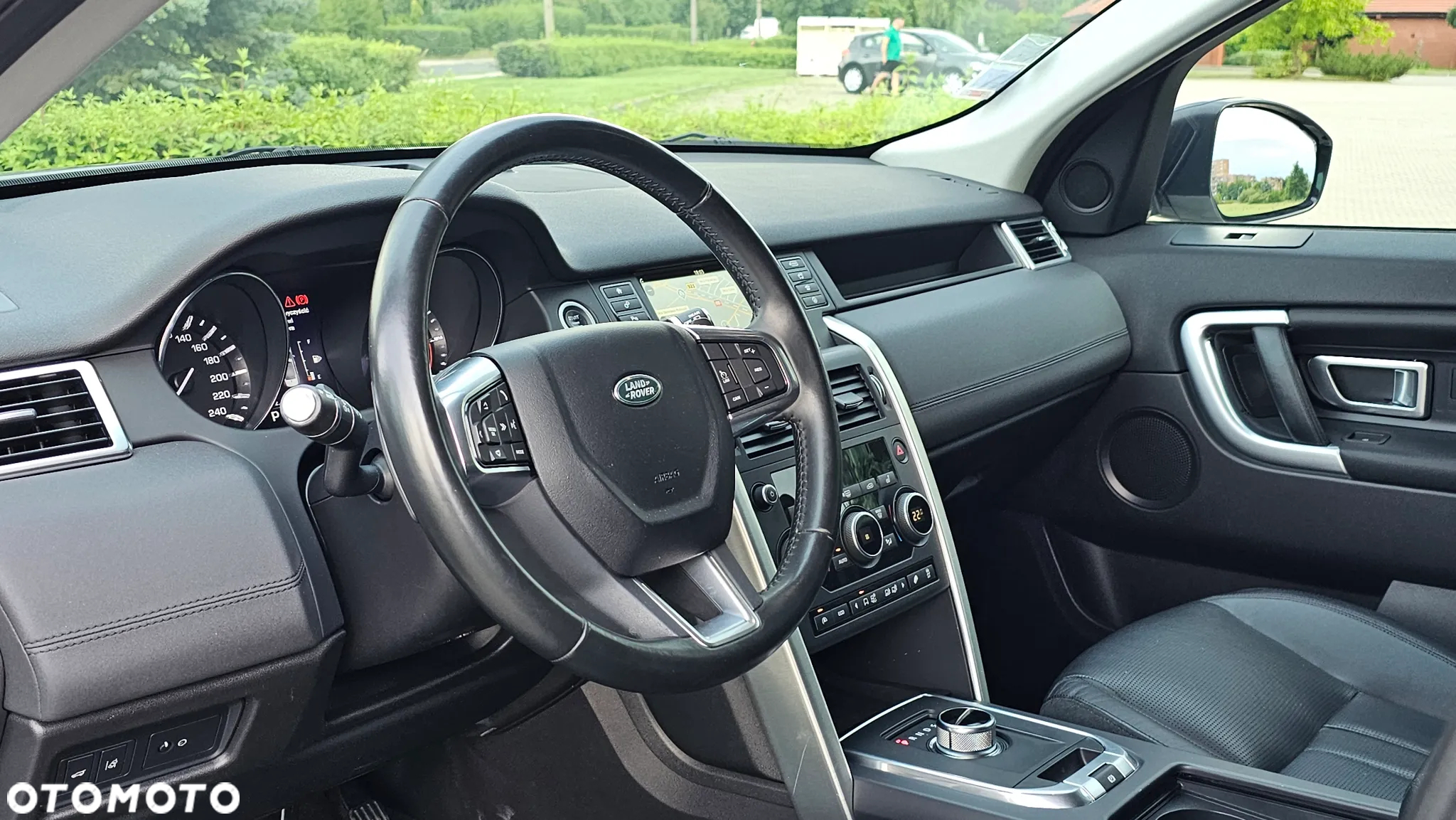 Land Rover Discovery Sport 2.0 TD4 HSE Luxury - 25
