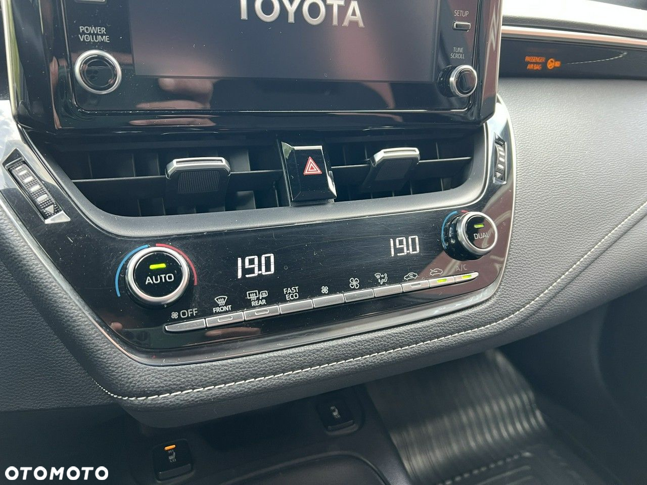 Toyota Corolla - 24