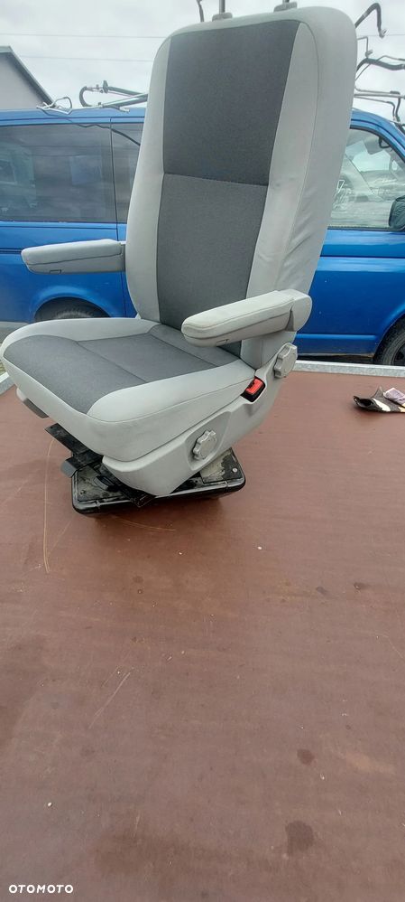 Fotel prawy vw t5 t6 obracany - 7