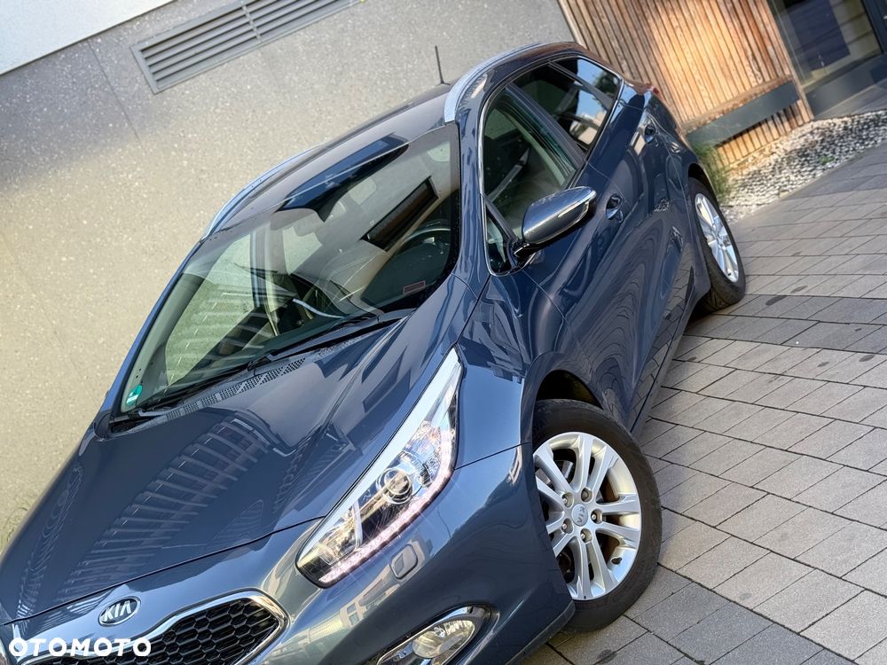 Kia Ceed - 25