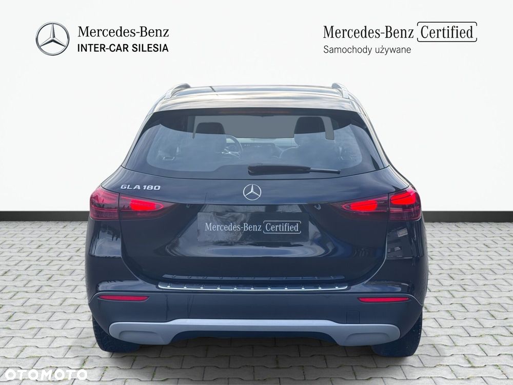 Mercedes-Benz GLA 180 - 7
