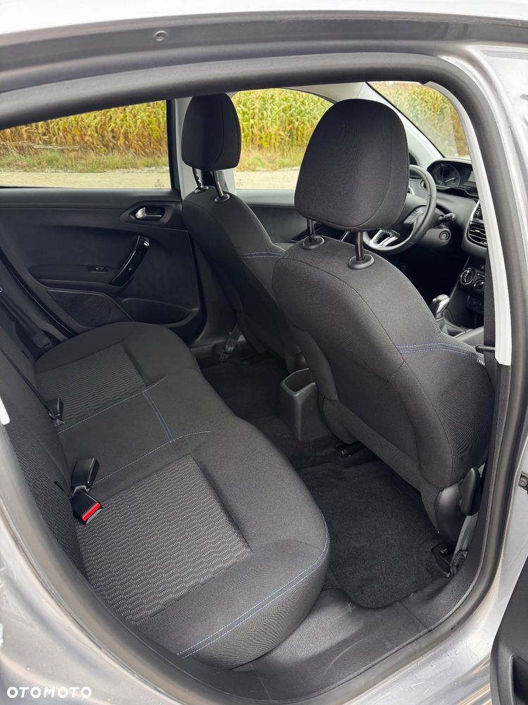 Peugeot 208 PureTech 82 Stop & Start Signature - 13