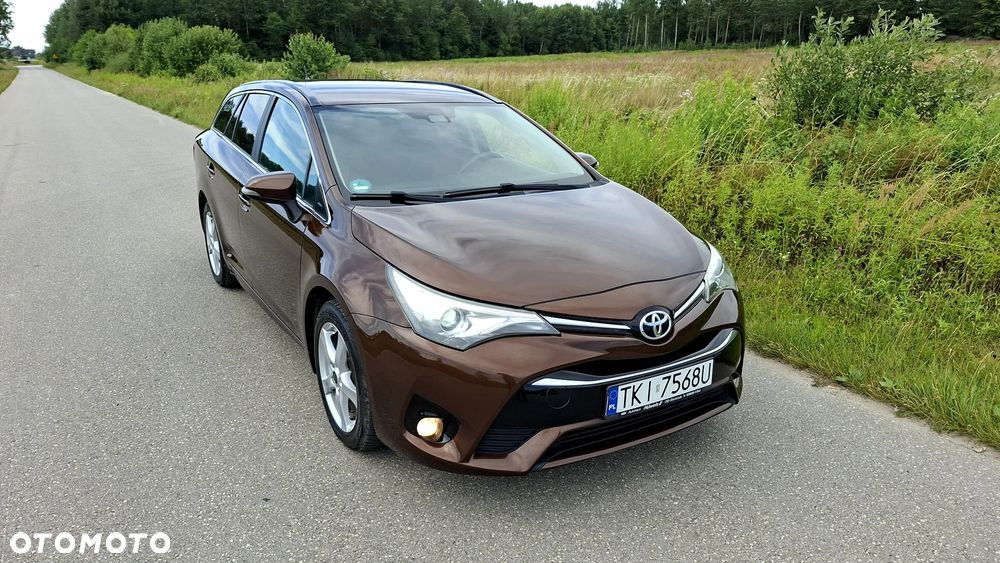 Toyota Avensis 2.0 D-4D Premium - 11