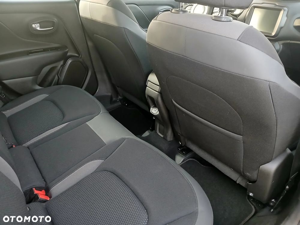 Jeep Renegade - 15