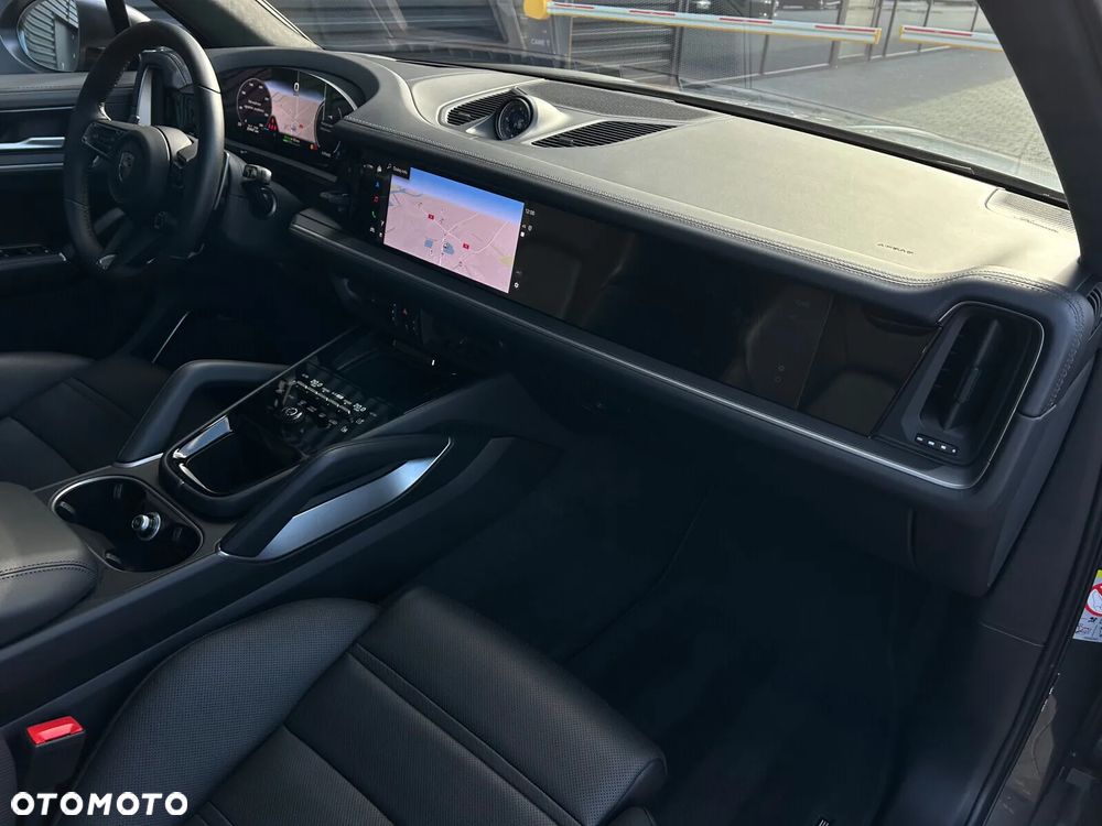 Porsche Cayenne Turbo E-Hybrid PHEV - 13