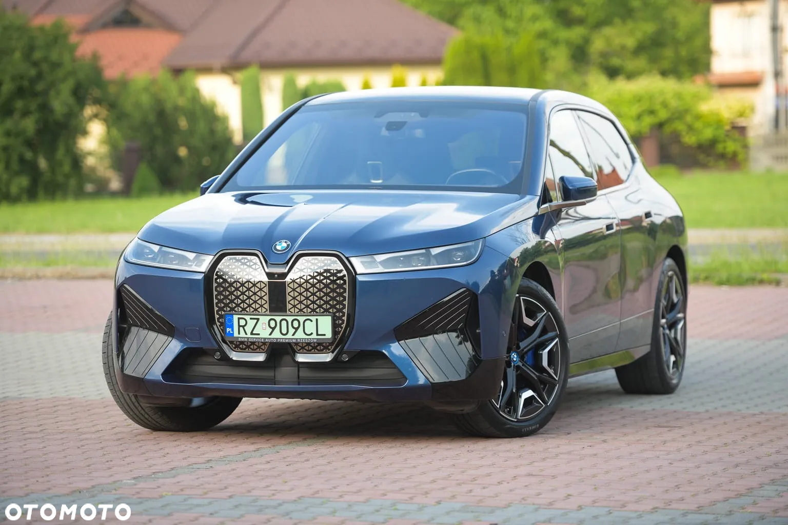 BMW iX - 21