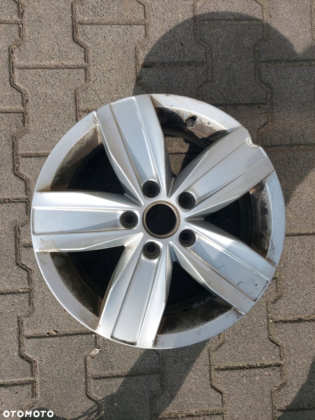 FELGA ALUMINIOWA VOLKSWAGEN 7.0" x 16" 5x112 ET 42 2K5601025Q - 1
