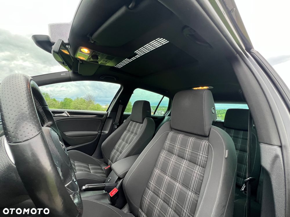 Volkswagen Golf 2.0 TDI DPF GTD - 13