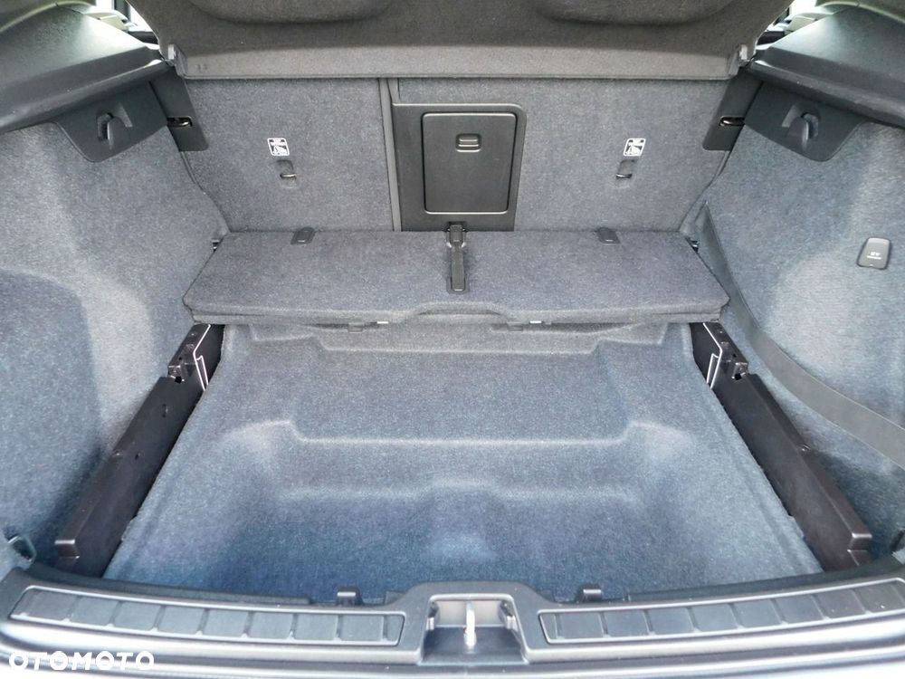 Volvo XC 40 D3 Momentum Pro - 21