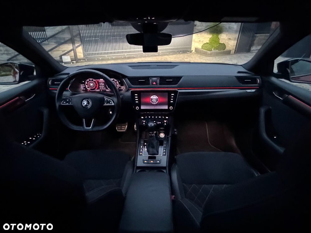 Skoda Superb 2.0 TDI SCR 4x4 Sportline DSG - 28