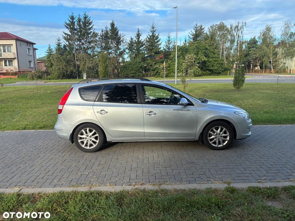 Hyundai i30 2.0 CRDi Premium - 2