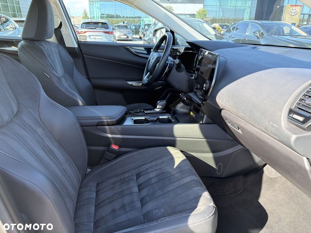 Lexus NX 350h Elegance 2WD - 25