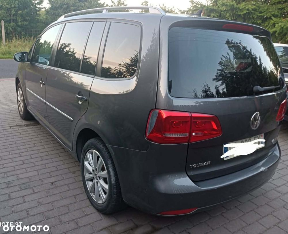 Volkswagen Touran - 3