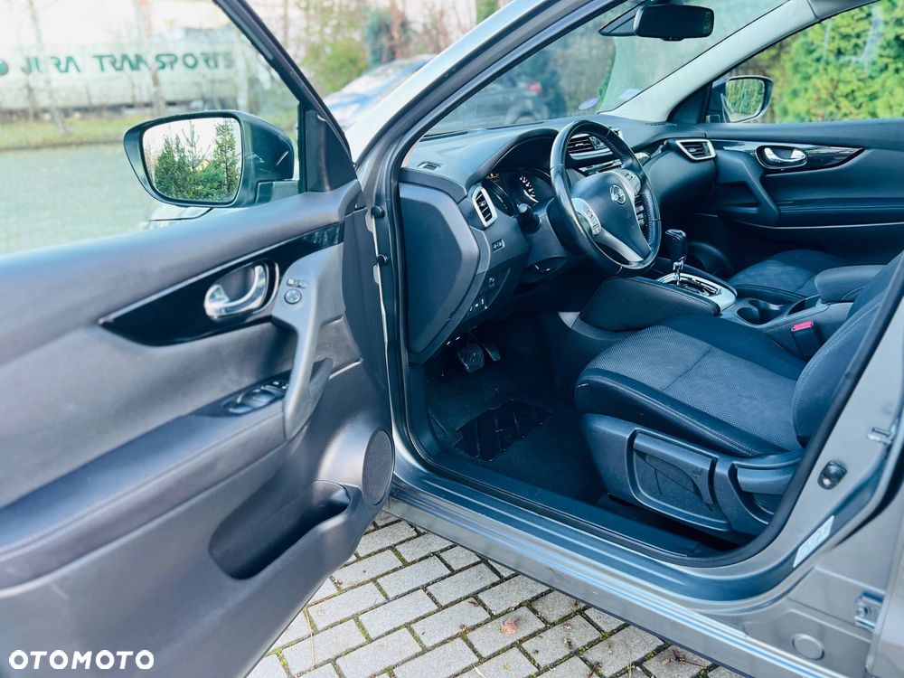 Nissan Qashqai 1.2 DIG-T Xtronic N-Connecta - 17