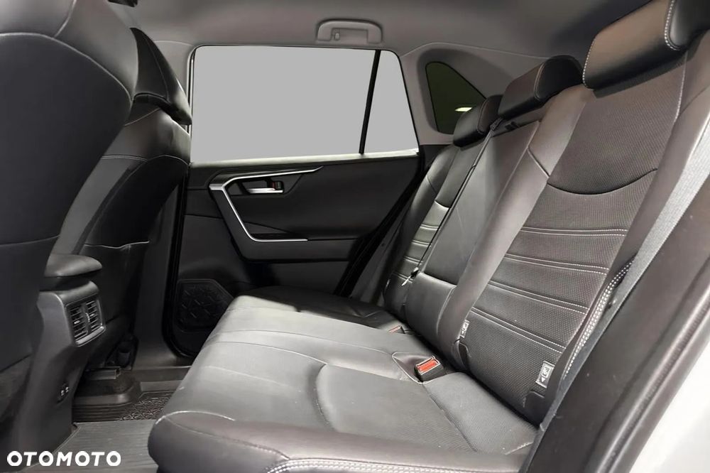 Toyota RAV4 - 11