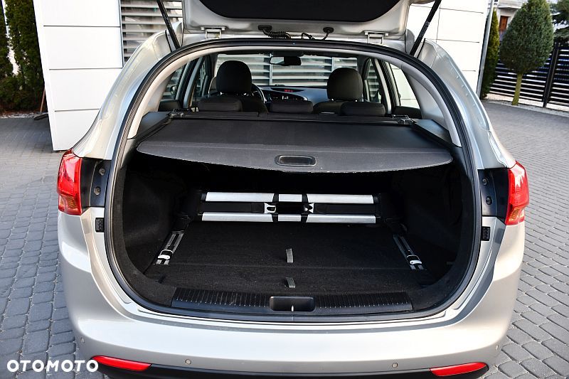 Kia Ceed 1.6 GDI Platinum Edition - 24