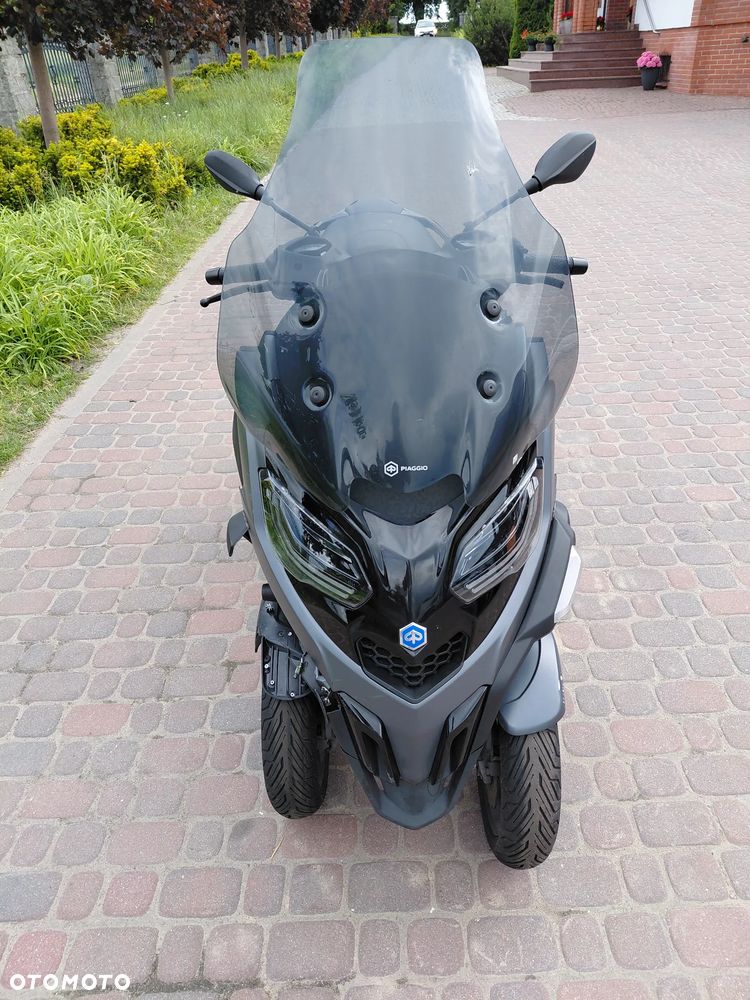 Piaggio MP-3 - 8