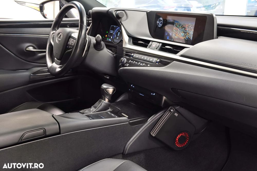 Lexus Seria ES 300h Executive - 7