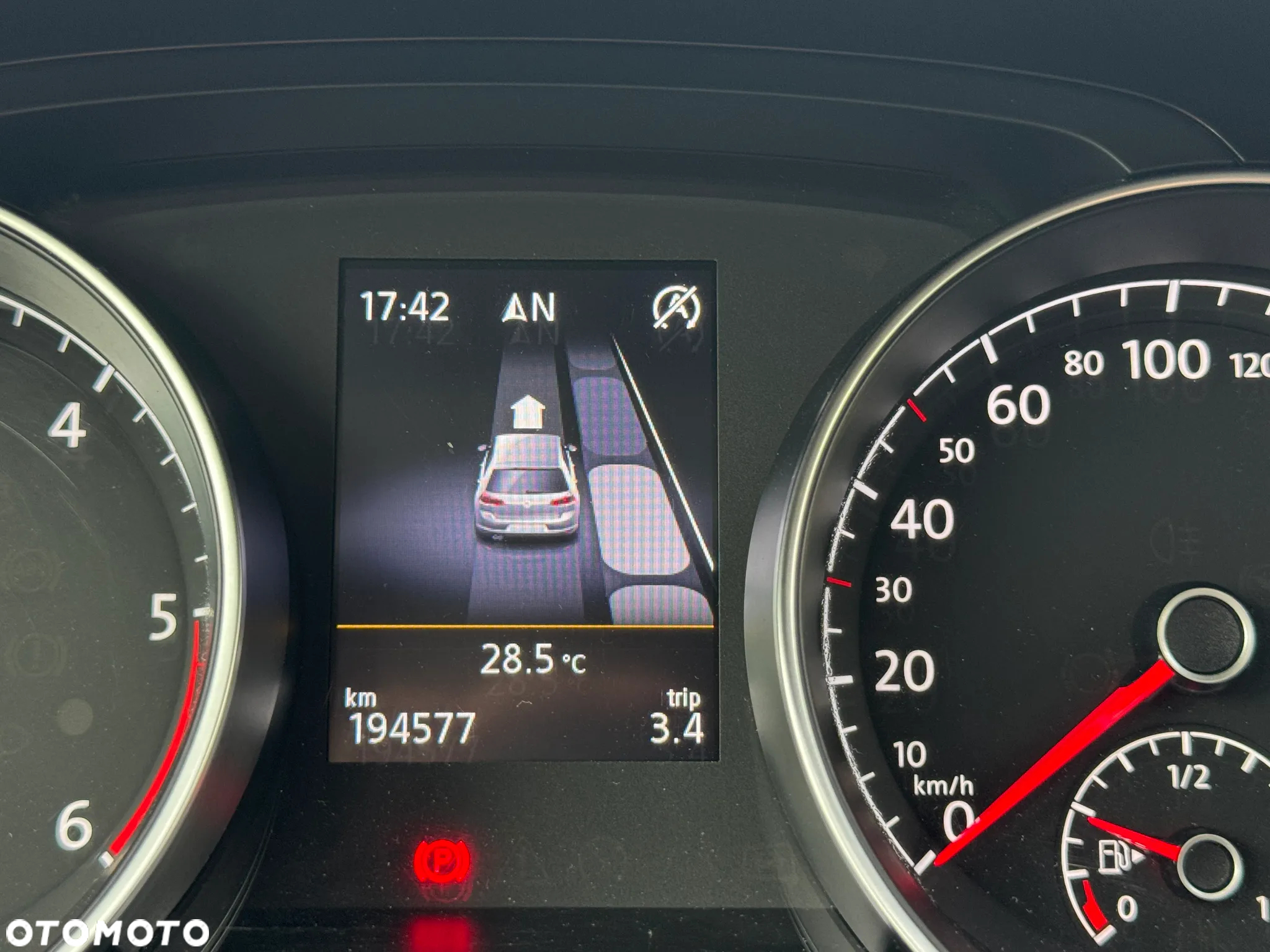 Volkswagen Golf 1.6 BlueTDI Cup - 16