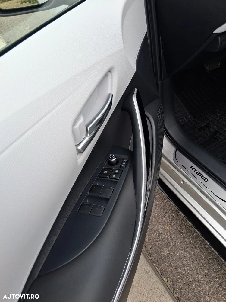 Toyota Corolla 2.0 Hybrid Touring Sports GR Sport - 24