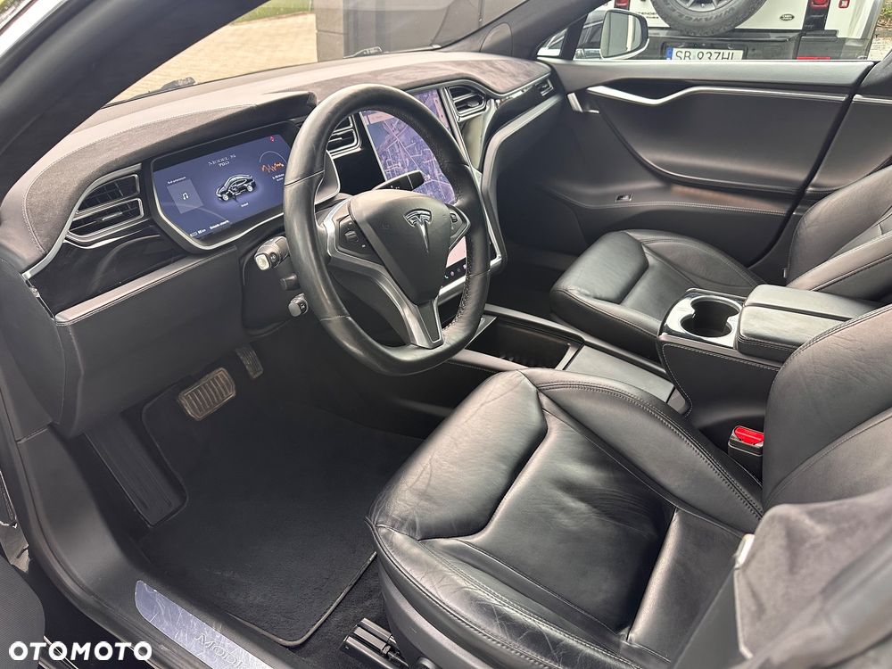 Tesla Model S - 17