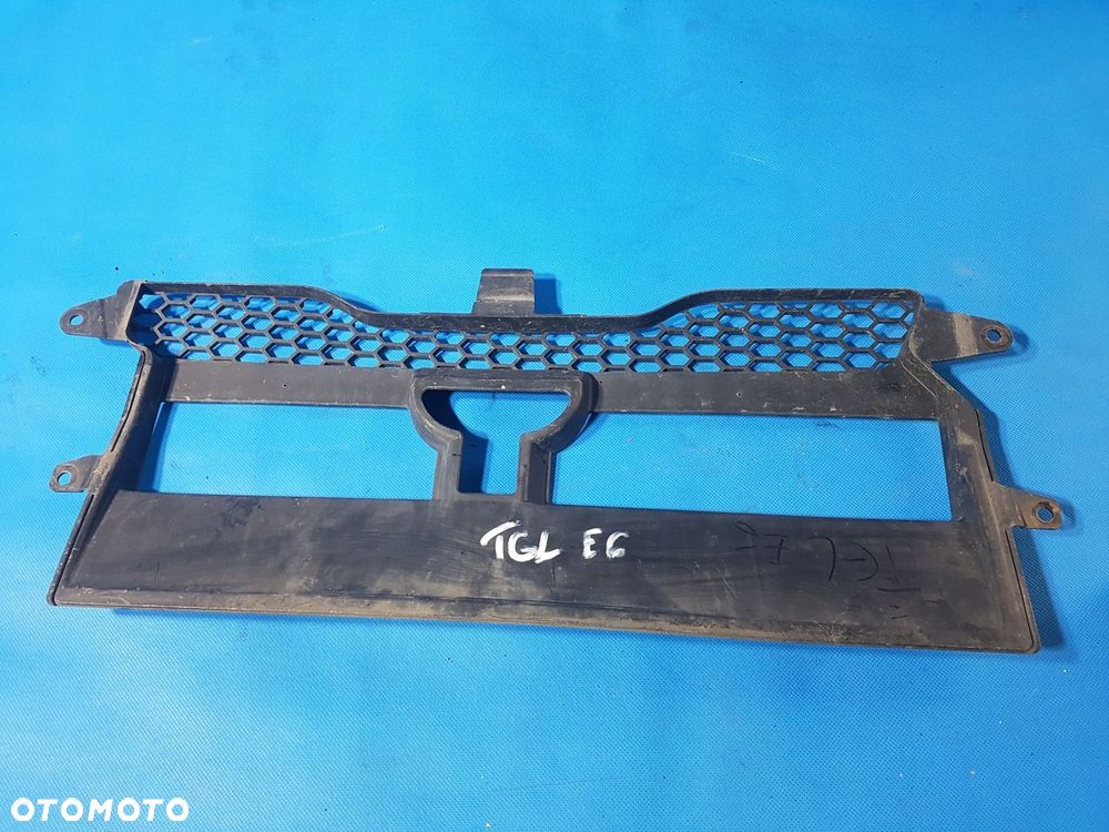 KRATKA MASKI ATRAPY GRILLA MAN TGL TGM EURO 6 81611100087 - 1