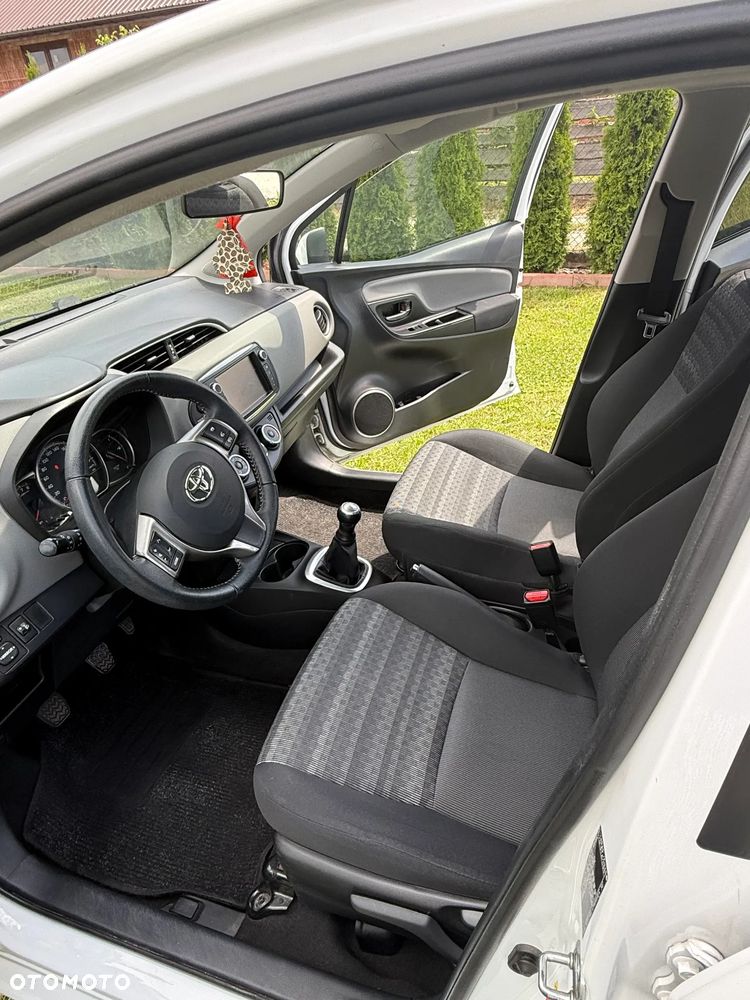 Toyota Yaris 1.0 Active EU6 - 13