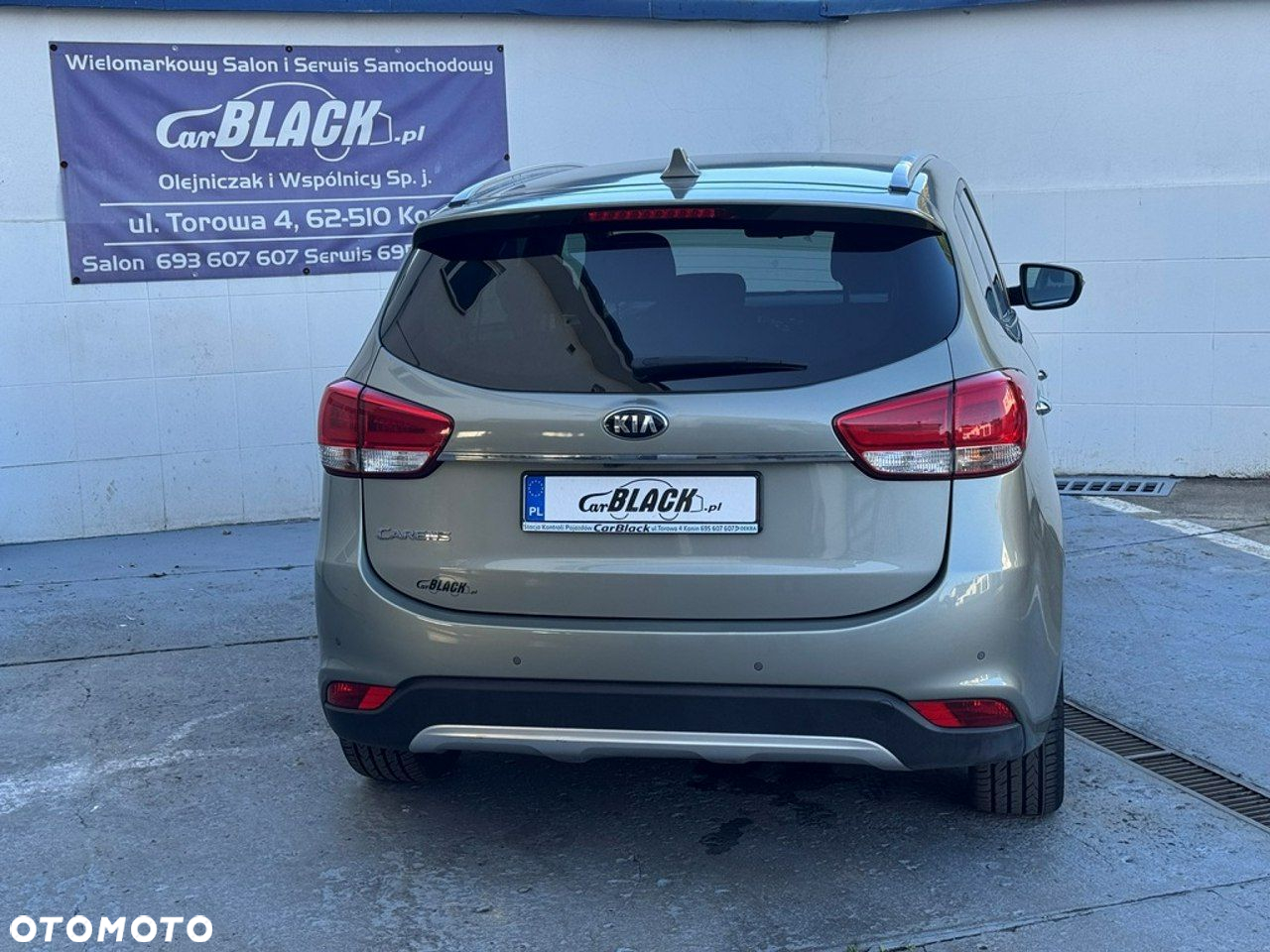Kia Carens - 26