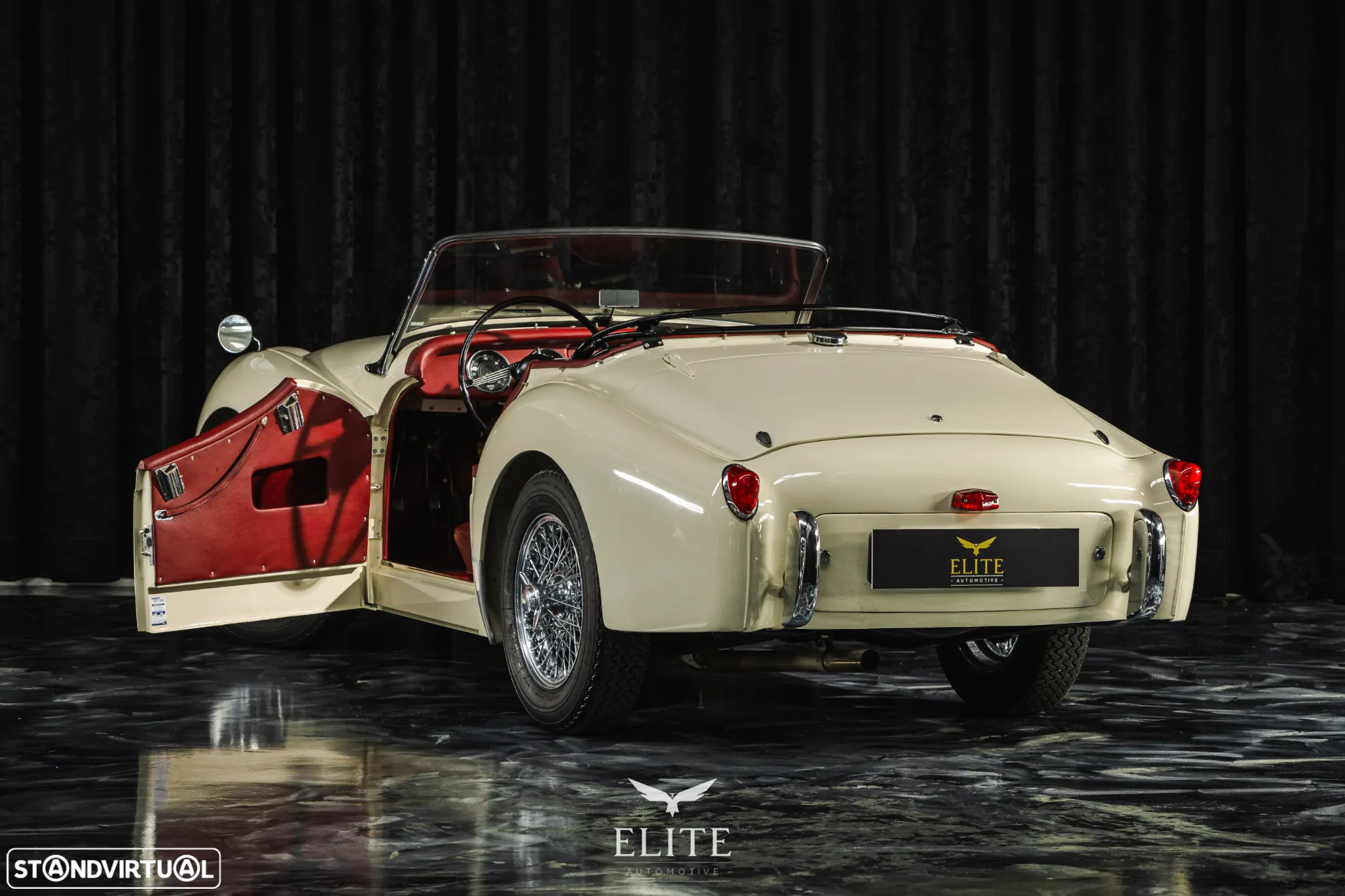 Triumph TR2 - 11