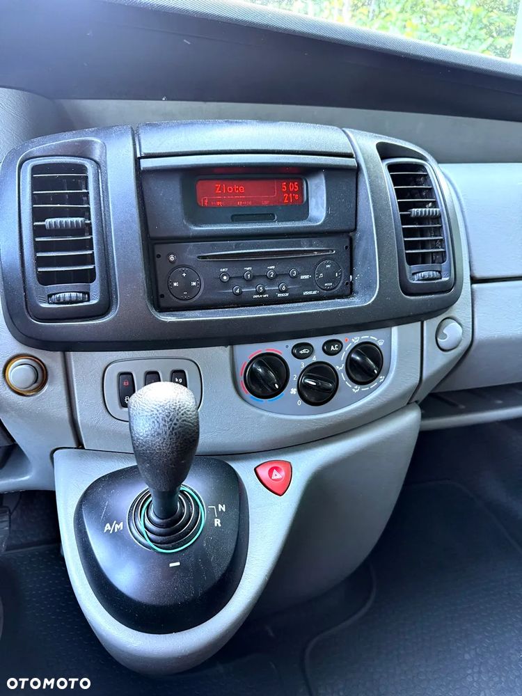 Renault Trafic - 19