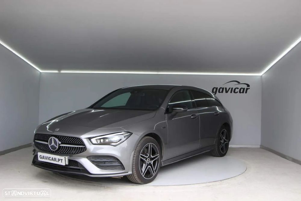 Mercedes-Benz CLA 250 e Shooting Brake AMG Line - 17