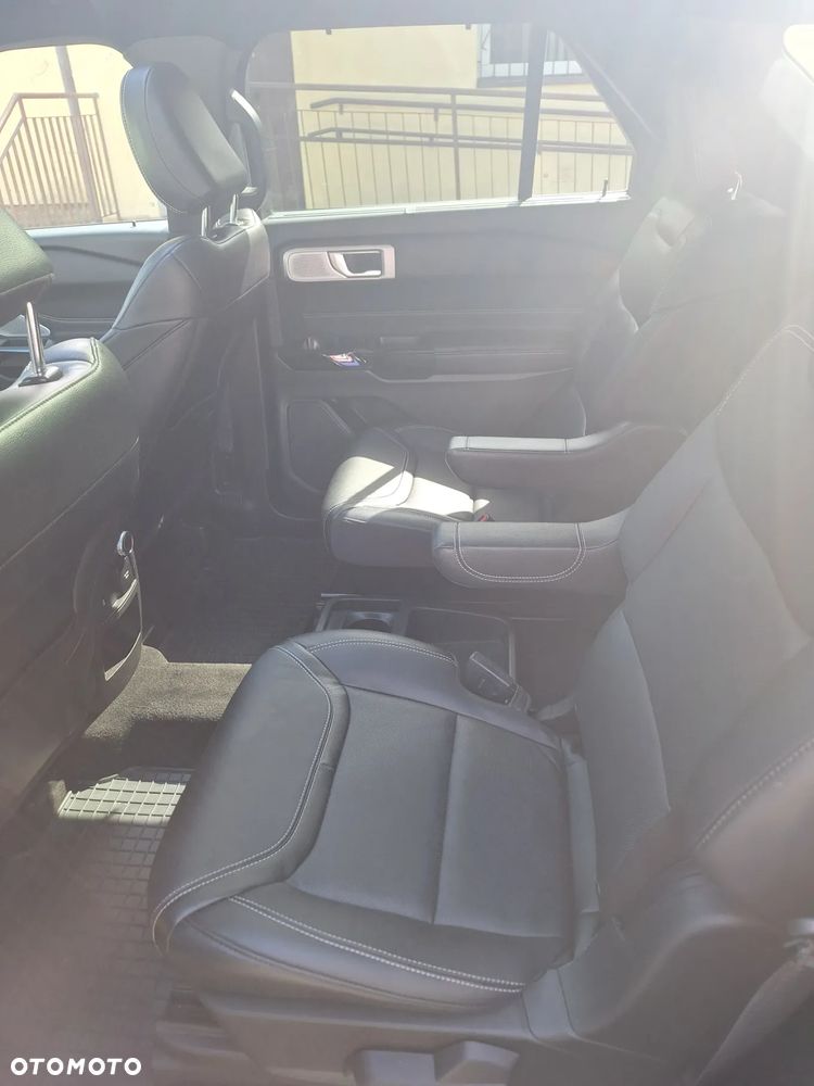 Ford Explorer - 7